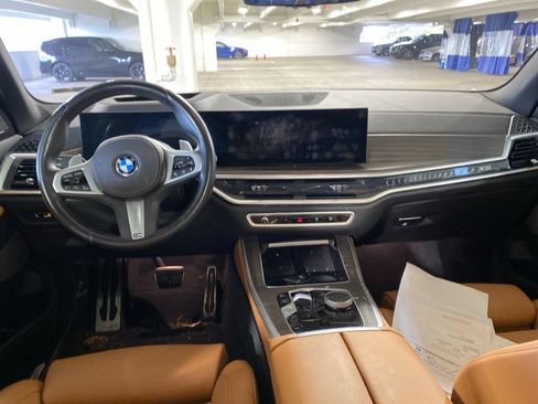Used 2024 BMW X5 xDrive40i w/ M Sport Package AWD/4WD image 9