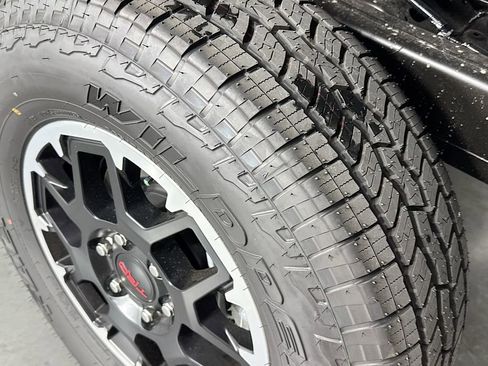 New 2025 Toyota Tacoma TRD Off-Road image 29