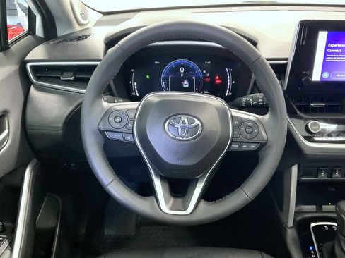 Used 2024 Toyota Corolla Cross XLE w/ Convenience Package AWD/4WD image 13