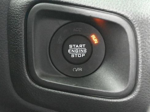 Used 2025 Jeep Gladiator Sport AWD/4WD image 22