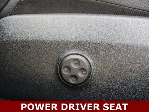 Used 2024 Mercedes-Benz C 300 4MATIC Sedan image 4