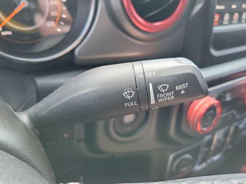 Used 2021 Jeep Gladiator Sport AWD/4WD image 15