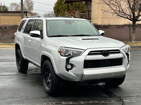 Used 2023 Toyota 4Runner TRD Off-Road Premium w/ Off Road Premium Plus Package image 7