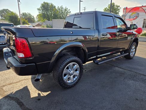 Used 2018 RAM 2500 Big Horn w/ Sport Appearance Group image 4
