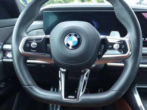 Used 2023 BMW 740i RWD image 23