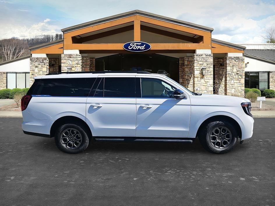 Used 2026 Ford Expedition Max Active AWD/4WD image 4