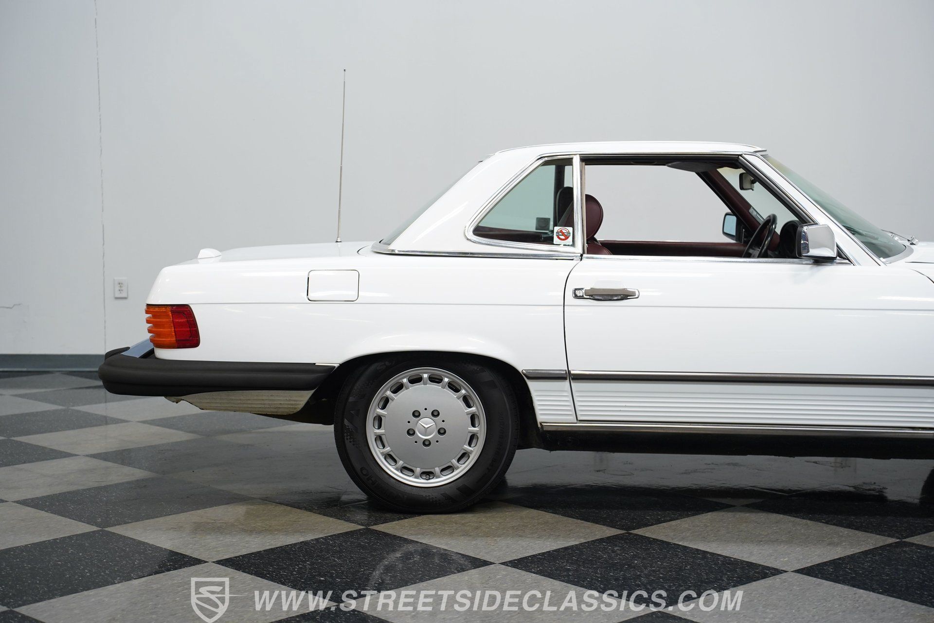 Used 1989 Mercedes-Benz 560 SL image 29