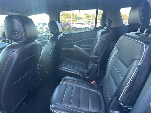 Used 2019 GMC Acadia Denali image 28