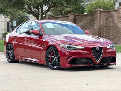 Used 2017 Alfa Romeo Giulia Quadrifoglio RWD image 1