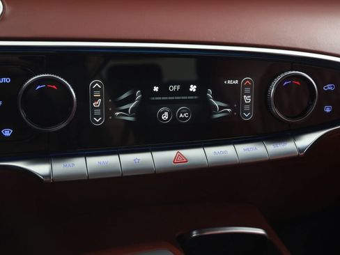 Used 2022 Genesis GV70 3.5T Sport w/ Sport Advanced Package image 36