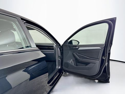 Used 2025 Volkswagen Jetta S image 30