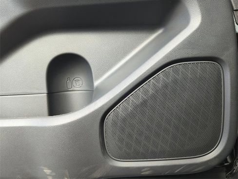 New 2026 Nissan Frontier SV w/ SV Convenience Package image 31