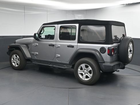 Used 2019 Jeep Wrangler Unlimited Sport S image 6