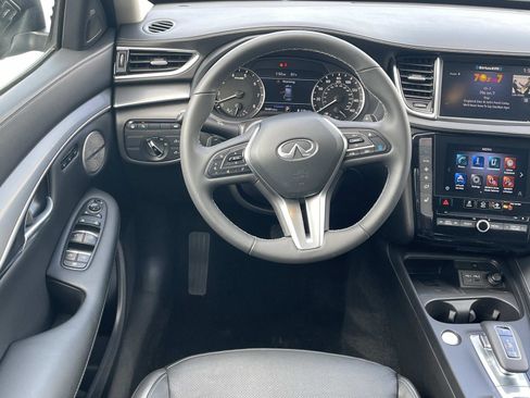 Certified 2025 INFINITI QX50 Luxe image 11