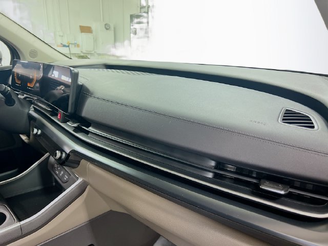New 2027 Kia Carnival LXS FWD image 31