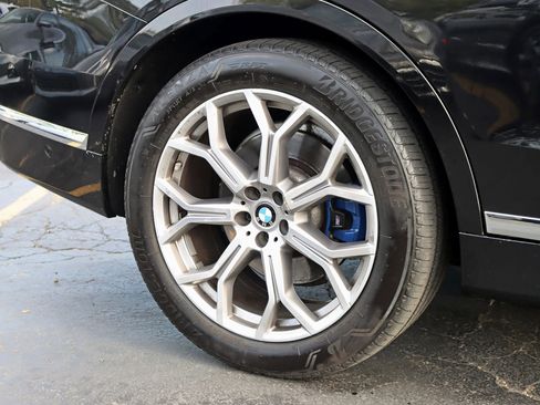 Used 2019 BMW X7 xDrive50i w/ Dynamic Handling Package image 6