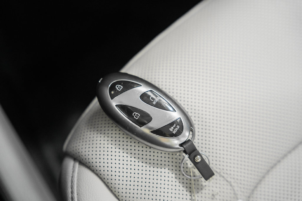 Used 2025 Hyundai Sonata Limited FWD image 46