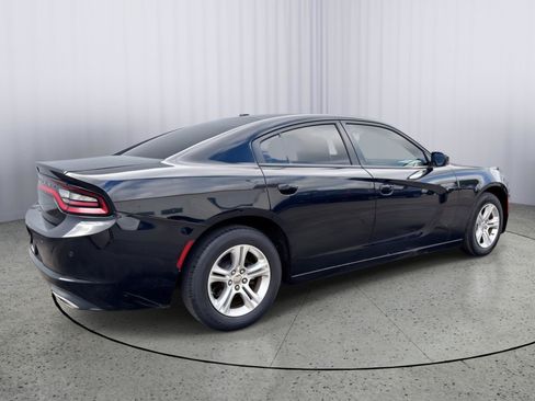 Used 2022 Dodge Charger SXT RWD image 6