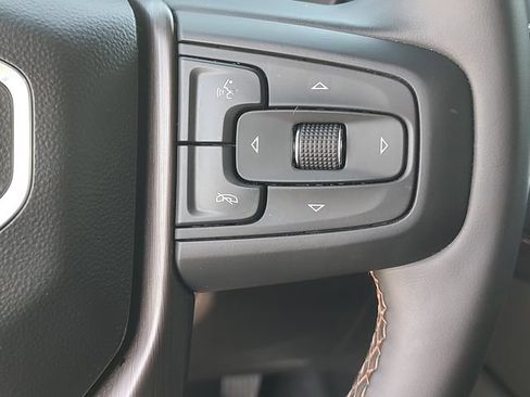 Used 2024 GMC Yukon AT4 w/ Technology Package AWD/4WD image 20
