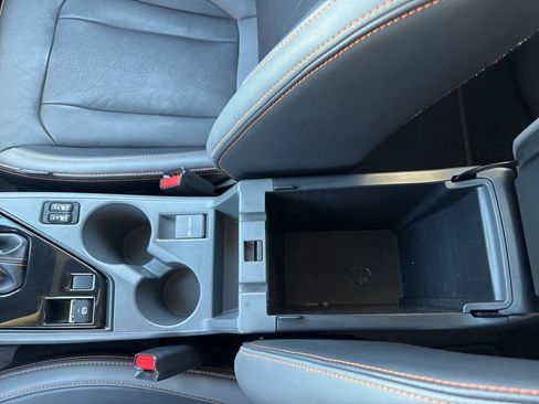 Used 2024 Subaru Crosstrek 2.5i Limited w/ Crosstrek Mirror Package image 21