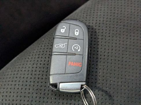 Used 2022 Dodge Durango R/T w/ Blacktop Package AWD/4WD image 25