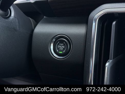 New 2026 GMC Acadia Denali Ultimate w/ LPO, Floor Liner Package AWD/4WD image 19