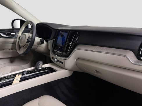 Certified 2023 Volvo XC60 T8 Plus w/ Protection Package Premier AWD/4WD image 27