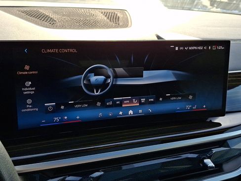 Used 2025 BMW X5 xDrive50e image 17