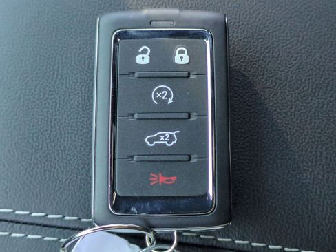 New 2025 Jeep Grand Cherokee L Laredo RWD image 35