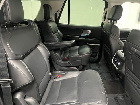 Used 2025 Ford Expedition Max Platinum image 54