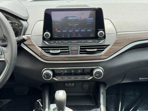 Used 2023 Nissan Altima 2.5 SV image 13