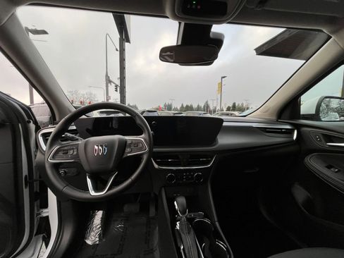 Used 2025 Buick Encore GX Preferred image 33