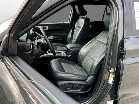 Used 2023 Ford Explorer Timberline image 15
