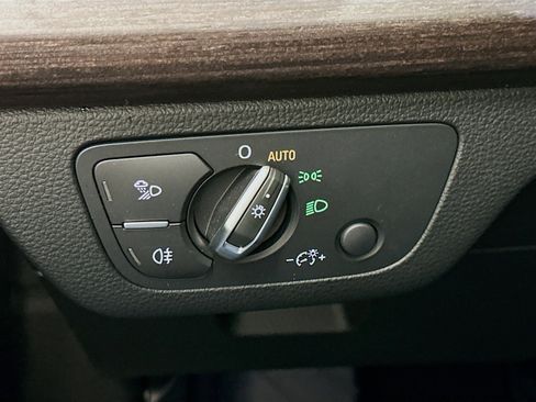 Used 2023 Audi Q5 2.0T Premium w/ Convenience Package AWD/4WD image 17