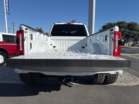 Used 2026 Ford F450 Lariat w/ FX4 Off-Road Package AWD/4WD image 14