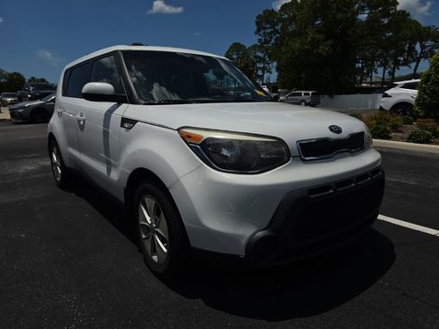 Used 2014 Kia Soul FWD image 2