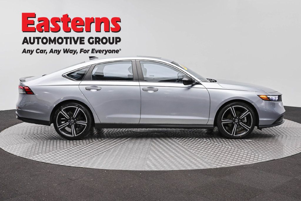 Used 2024 Honda Accord Sport image 6