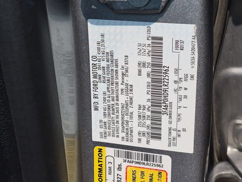 Used 2020 Ford Fusion SE FWD image 34