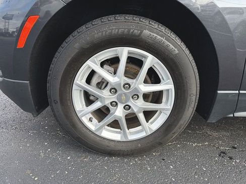 Used 2022 Chevrolet Equinox LS image 10