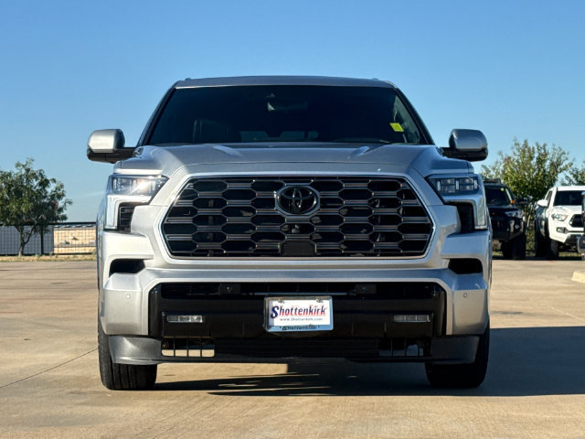 Used 2025 Toyota Sequoia Platinum AWD/4WD image 2