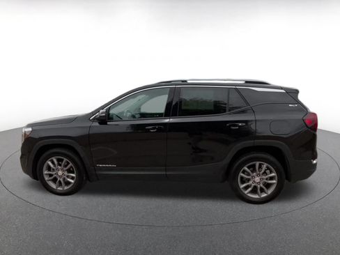 Used 2024 GMC Terrain SLT AWD/4WD image 7