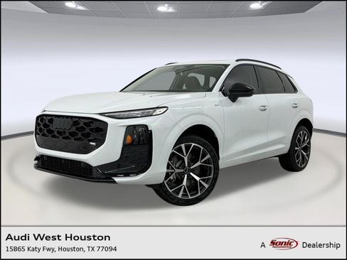 New 2026 Audi Q3 quattro 2.0T AWD/4WD image 1