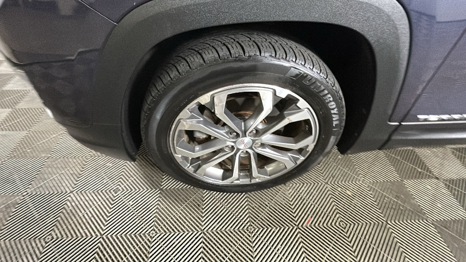 Used 2018 GMC Terrain SLT w/ Preferred Package AWD/4WD image 11