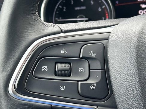 Used 2022 Buick Encore GX Essence w/ Advanced Technology Package image 31