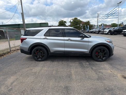 Used 2022 Ford Explorer ST w/ Equipment Group 401A AWD/4WD image 4