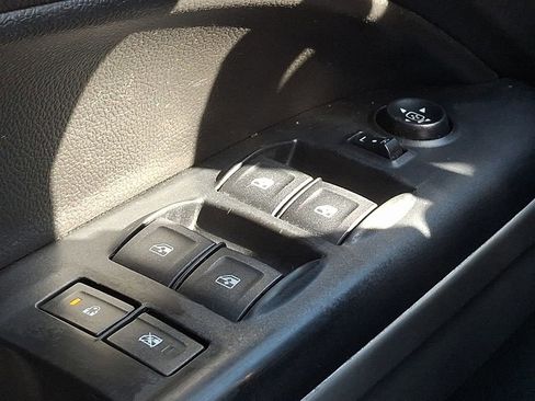 Used 2017 Chevrolet Colorado LT w/ LT Convenience Package image 27