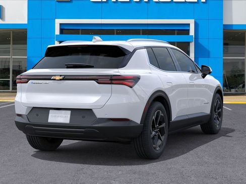 New 2026 Chevrolet Equinox EV LT image 4