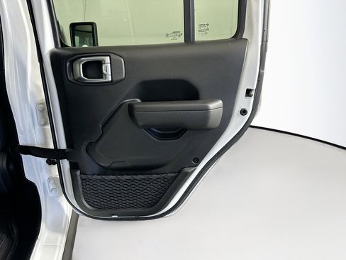 Used 2023 Jeep Wrangler Unlimited image 28