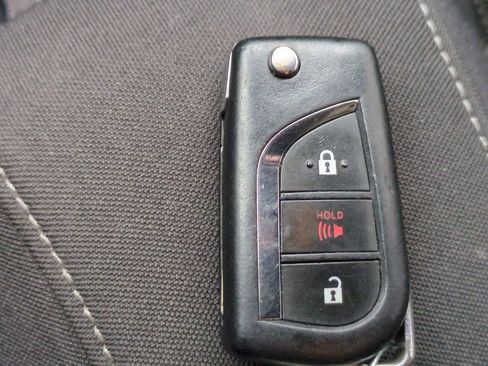 Used 2017 Toyota Corolla iM image 32