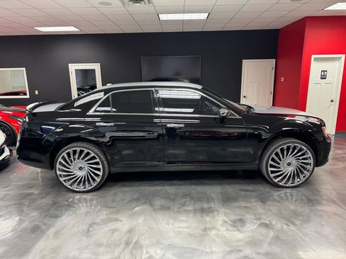 Used 2014 Chrysler 300 RWD image 8